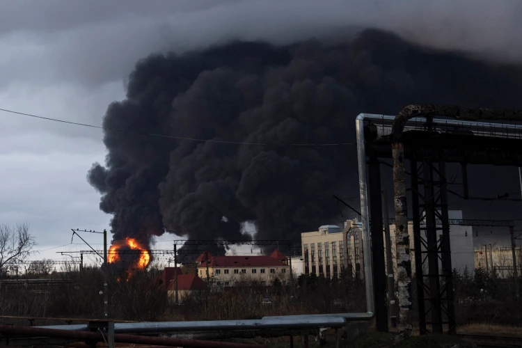 รัสเซียโจมตีโรงงานผลิตน้ำมันที่สำคัญของยูเครน